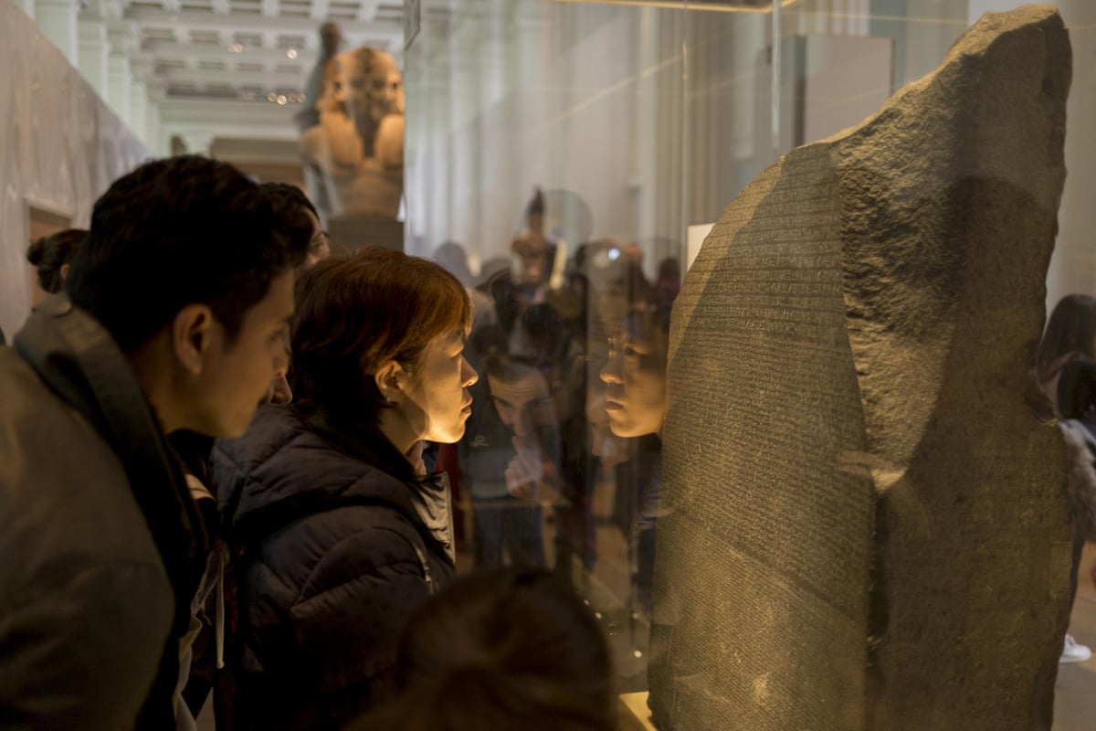 Give Rosetta Stone back to Egypt, country’s archaeologists tell British Museum