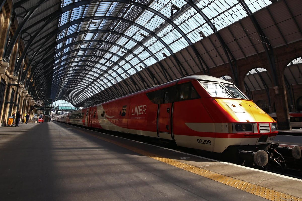 London North Eastern Railway installs 'world-first' sensors to show passengers which seats are free on trains | London Evening Standard