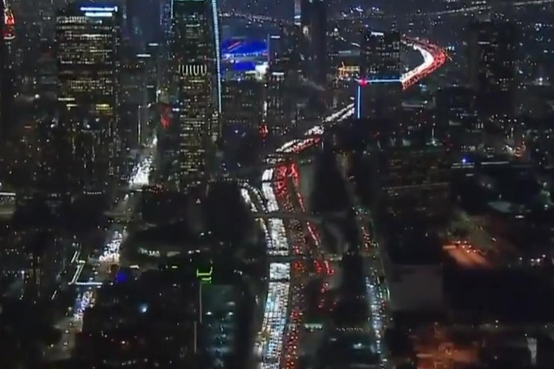 Thanksgiving traffic: Aerial footage shows Los Angeles gridlock as 54 million Americans make getaways | London Evening Standard