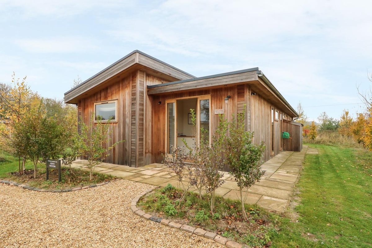 Best UK cottages and pubs to book for a New Year’s Eve staycation | London Evening Standard