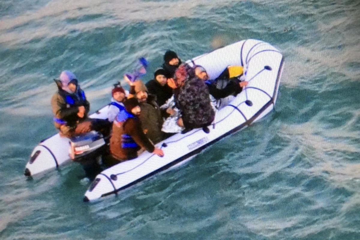 Twelve migrants from Syria and Iran rescued from boats in the English Channel | London Evening Standard