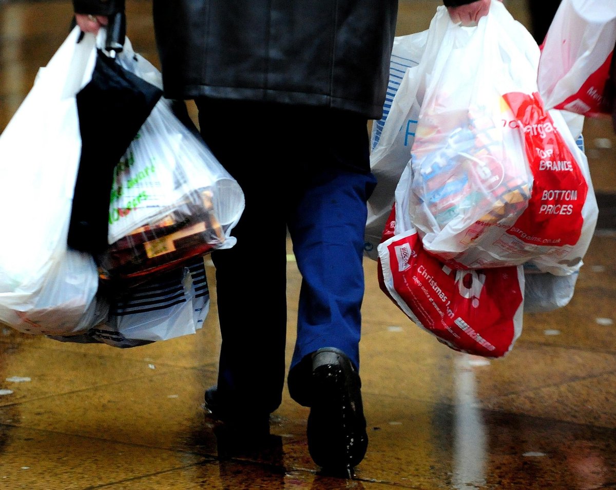 Plastic bag charge could double to 10p under new plans from Michael Gove... and be at all shops, not just the large chains | London Evening Standard