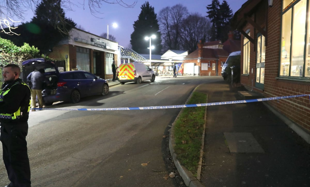 Train stabbing latest: Man knifed to death in Surrey on South Western train travelling to London Waterloo | London Evening Standard