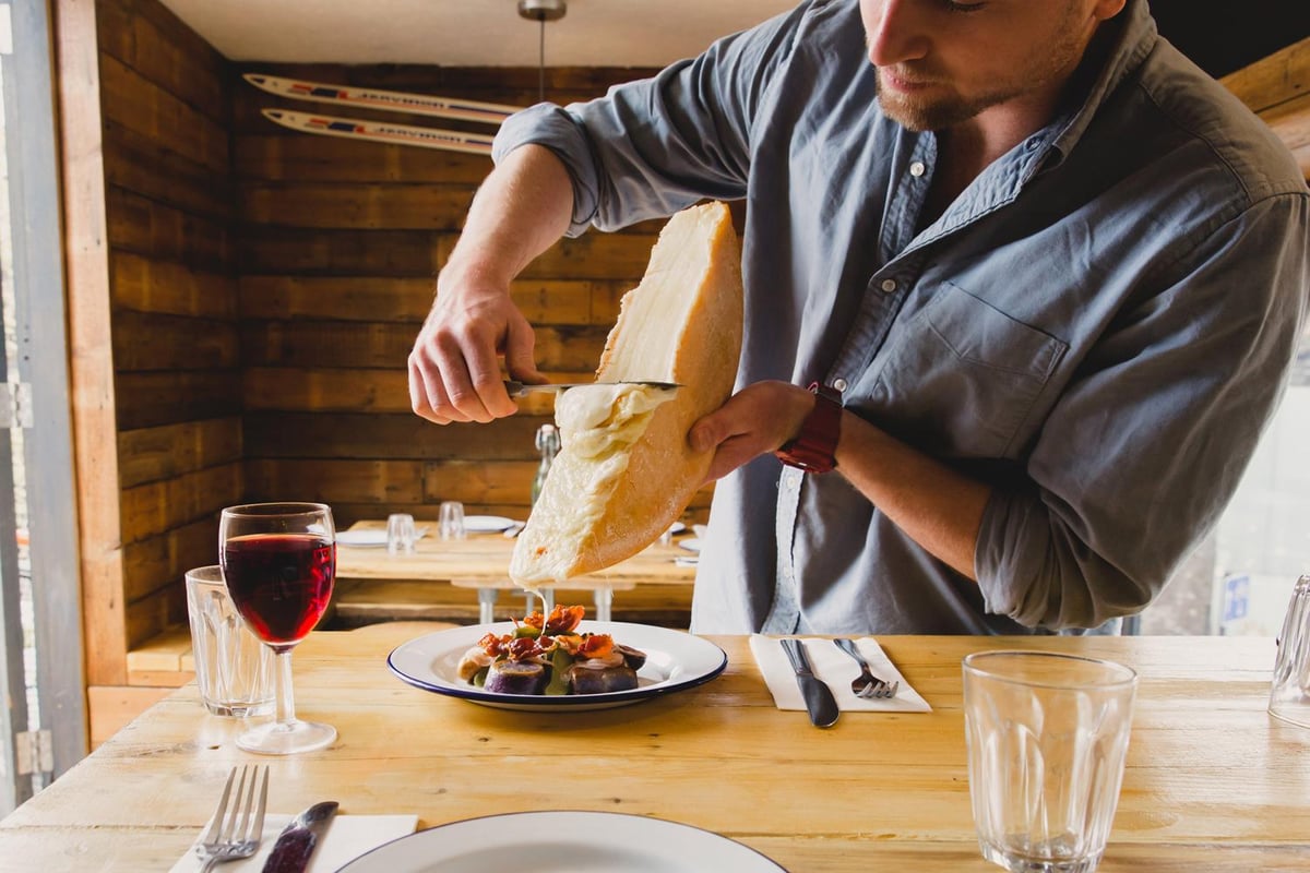 London's cheesiest dishes, from mac and cheese to fondue and raclette | London Evening Standard