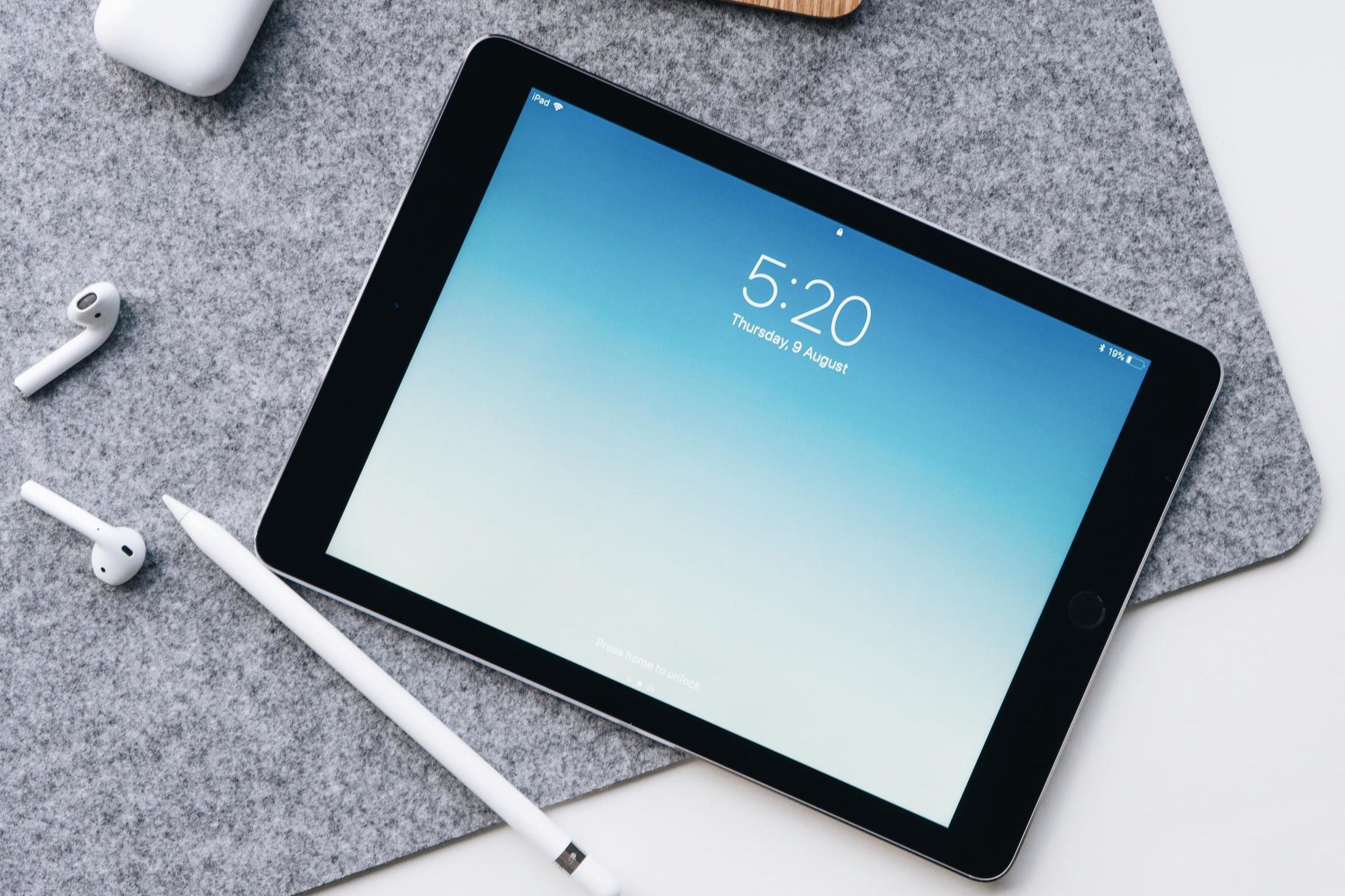 Man live tweets amazing six day hunt for stolen iPad across London