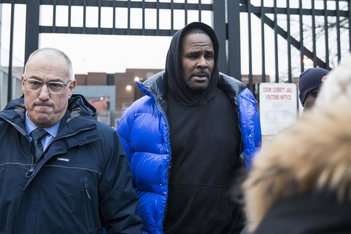 R Kelly moved from restrictive unit to general prison population despite fear of attack | London Evening Standard