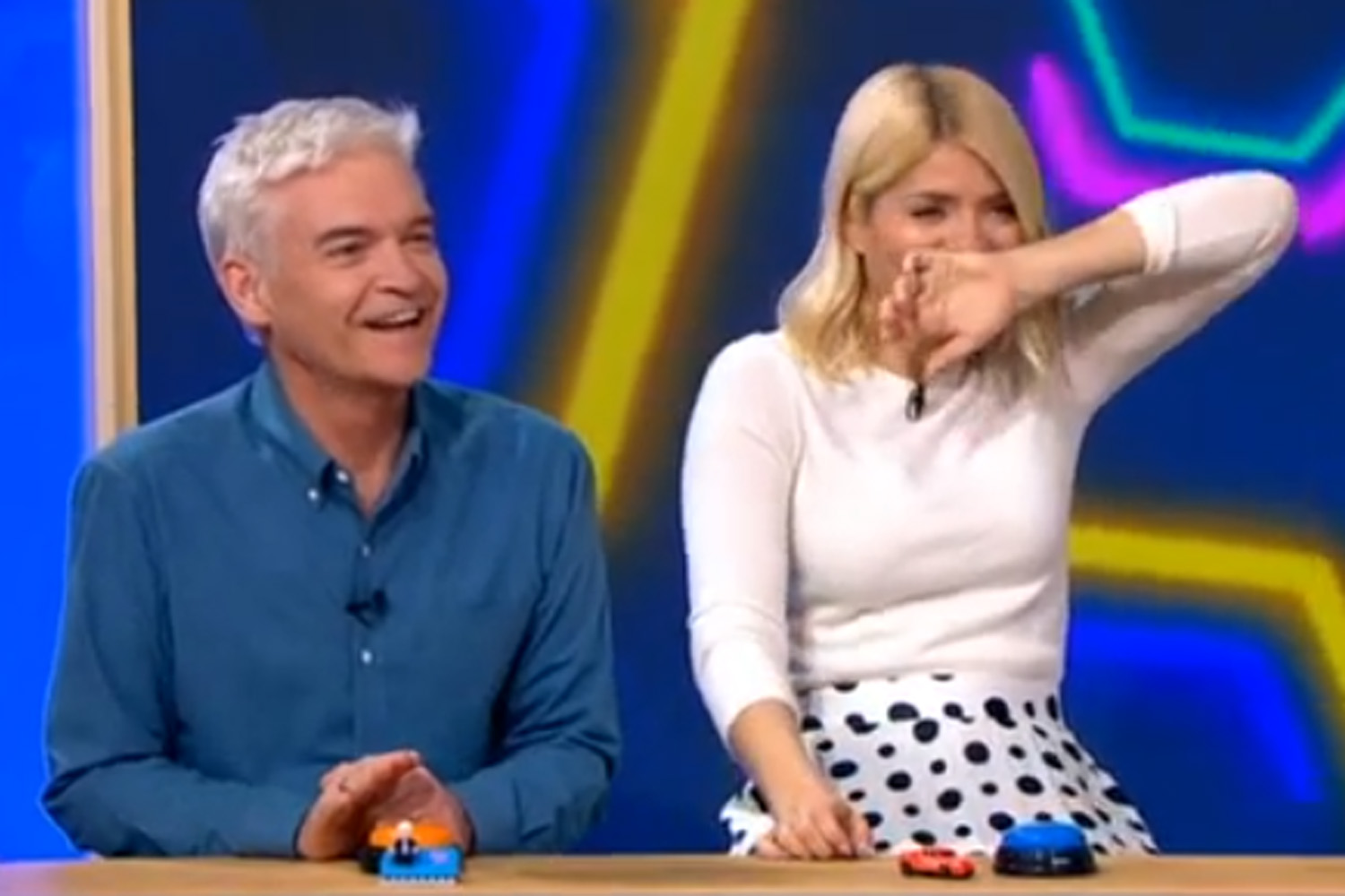 Holly Willoughby shouts 'Willy' live on This Morning