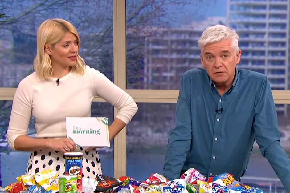 Holly Willoughby accuses Phillip Schofield of ‘betraying her trust' in hilarious This Morning row | London Evening Standard