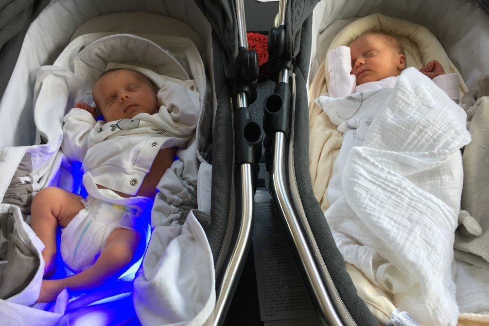 Blue-light blankets to help newborns beat jaundice at home