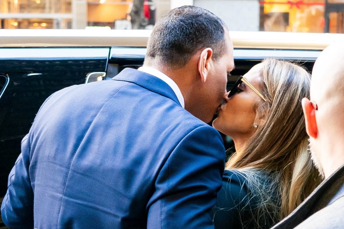 Jennifer Lopez and Alex Rodriguez look loved up as they lock lips after hitting back at cheating allegations | London Evening Standard
