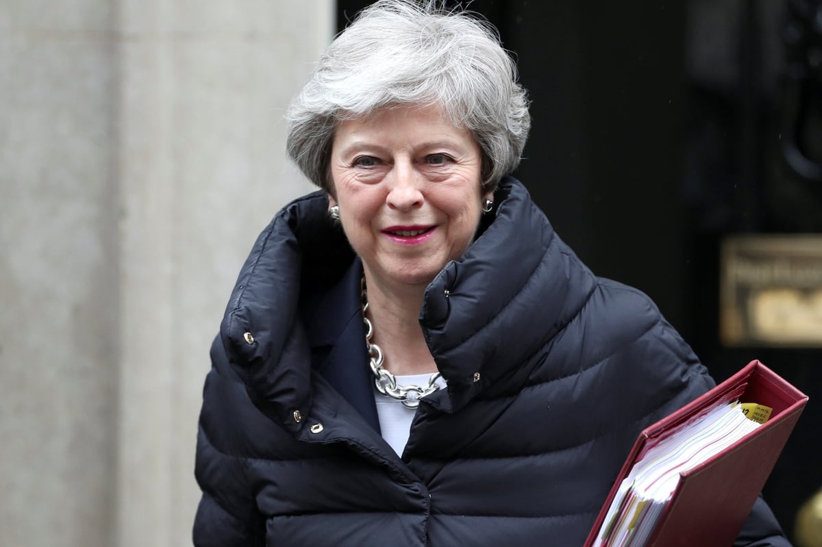 Theresa May could set resignation date next week, 1922 Committee chair Sir Graham Brady claims | London Evening Standard