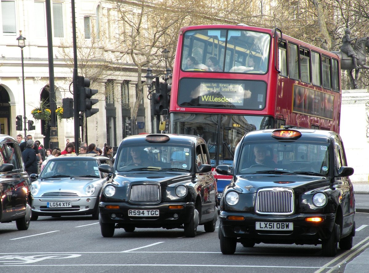Hackney Council issues guide to banning traffic outside schools | London Evening Standard