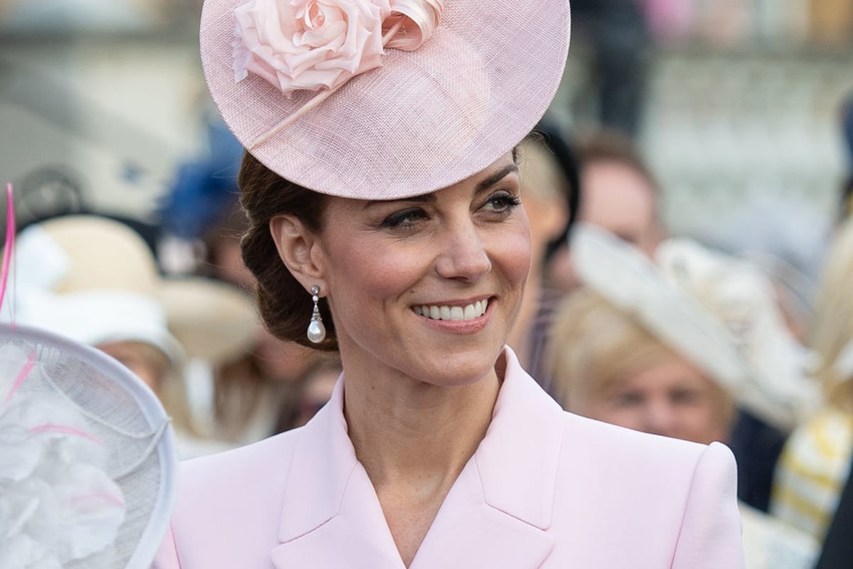 Kate Middleton wears Princess Diana's favourite earrings to Queen's garden party | London Evening Standard