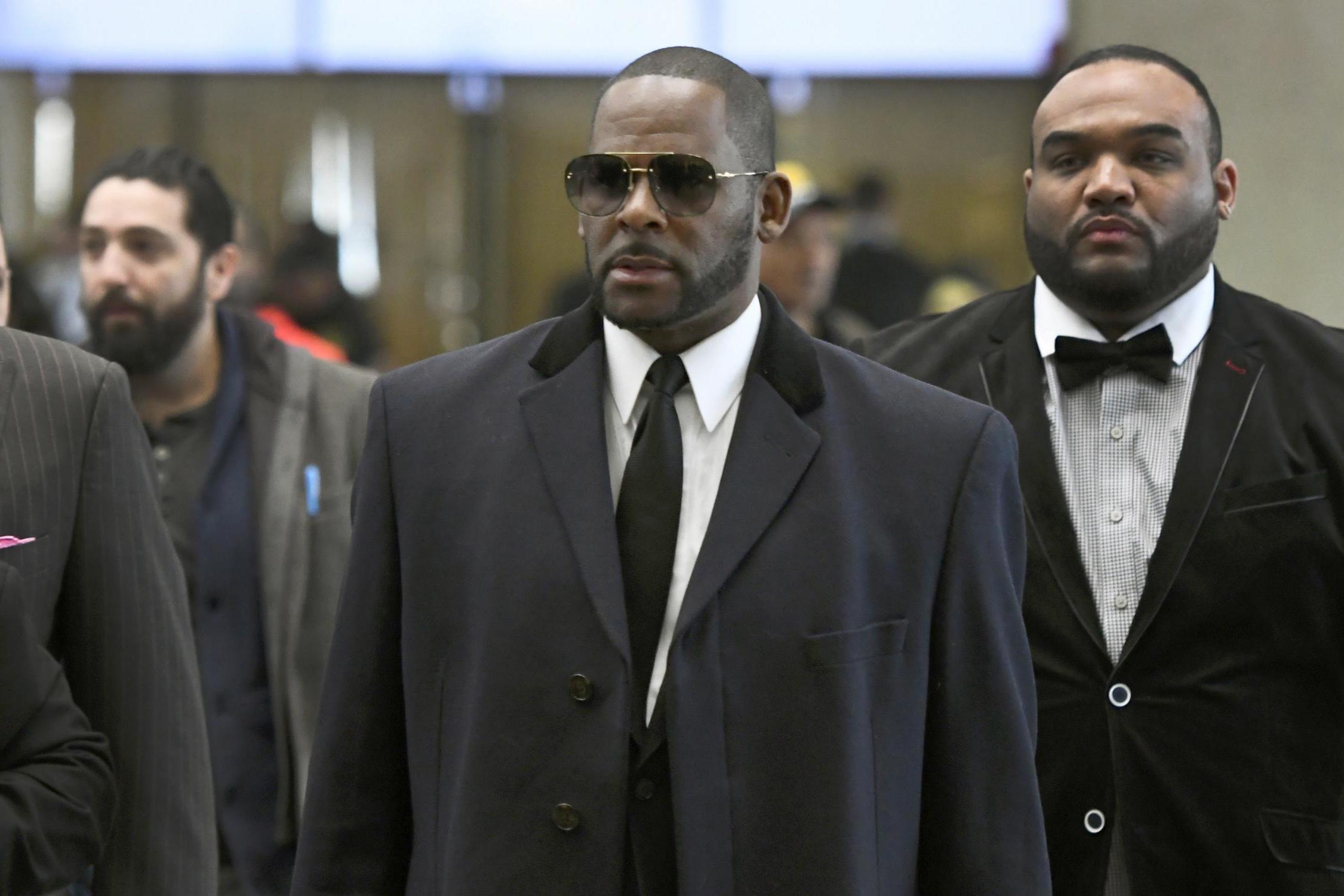R Kelly held in jail after pleading not guilty to sex crime charges