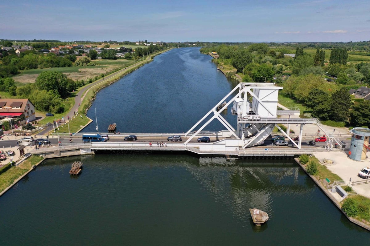 British Soldier dies after going swimming in canal while in France for D-Day commemorations | London Evening Standard
