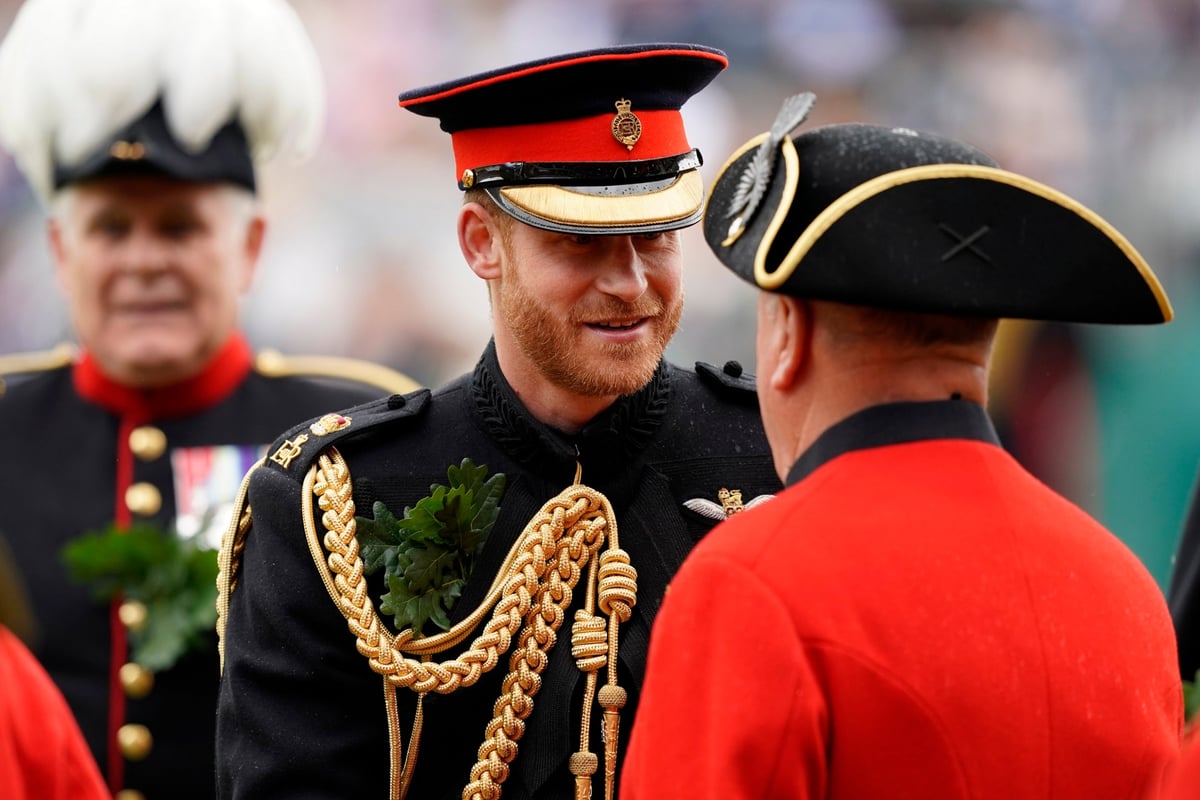 Prince Harry ‘honoured’ as he meets Chelsea pensioners who landed on Normandy beaches on D-Day | London Evening Standard