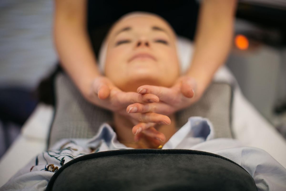 Spa of the week: try world's first eye massager at Heathrow's ELEMIS Travel Spa | London Evening Standard