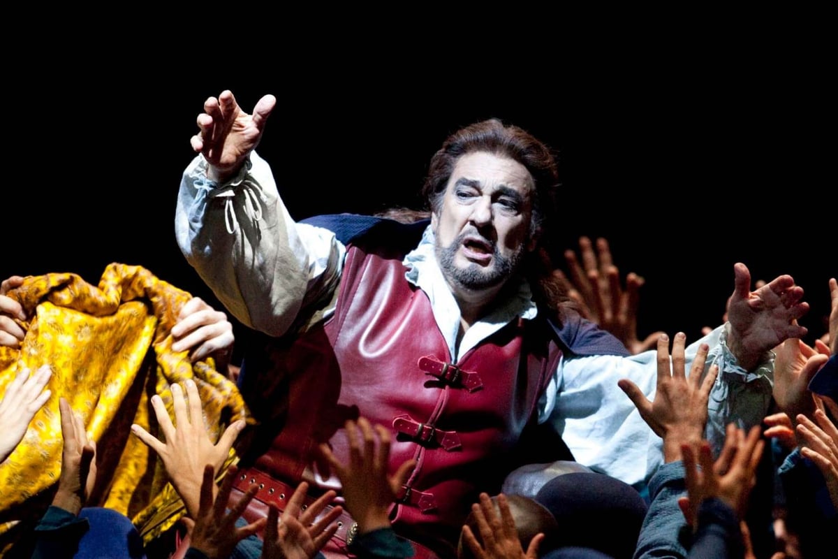 Opera star Placido Domingo accused of sexually harassing female singers | London Evening Standard