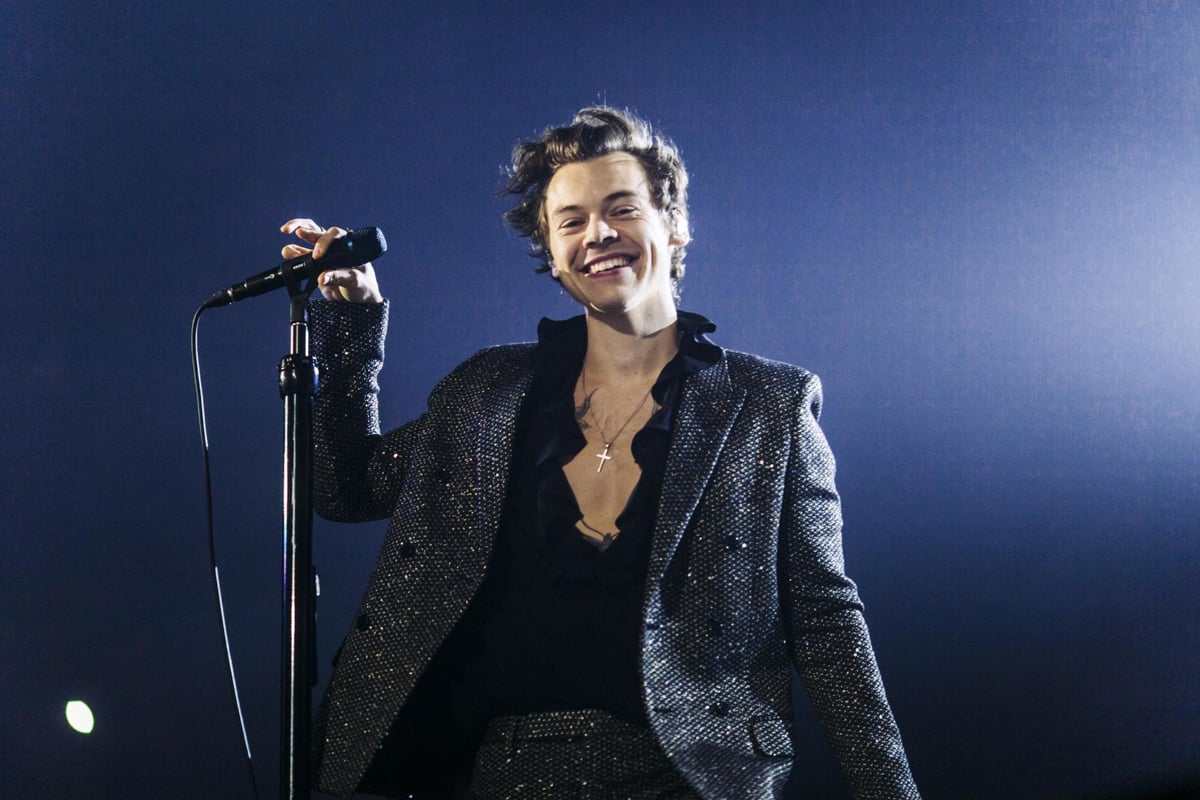 Harry Styles Rolling Stone cover: Funniest memes and Twitter reactions to the singer's shirtless shoot | London Evening Standard