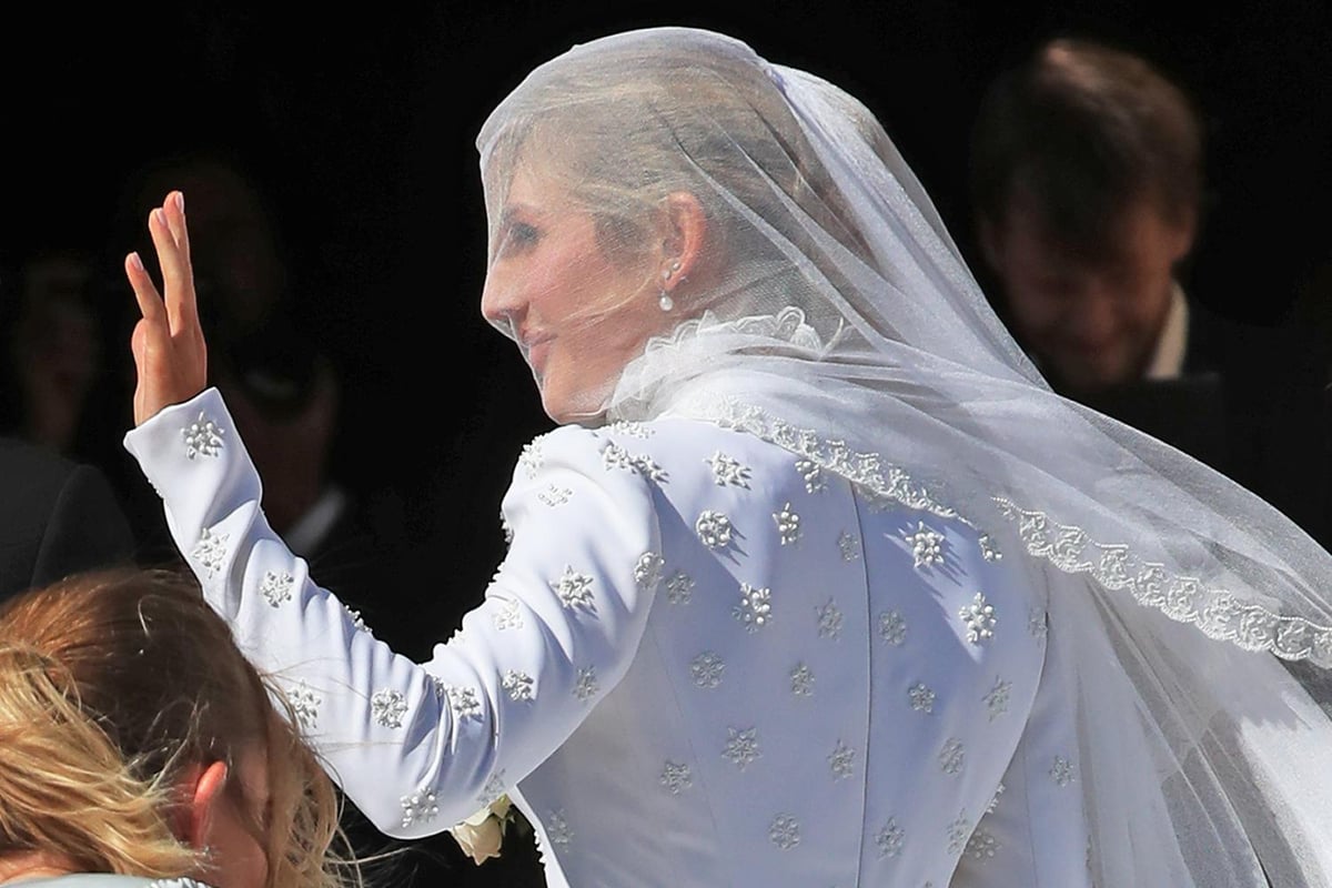 Ellie Goulding wedding dress: singer stuns in Victorian-style dress | London Evening Standard