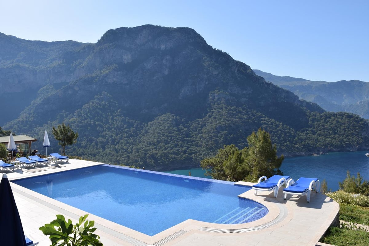 10 adult-only hideaways for last-minute summer sun | London Evening Standard