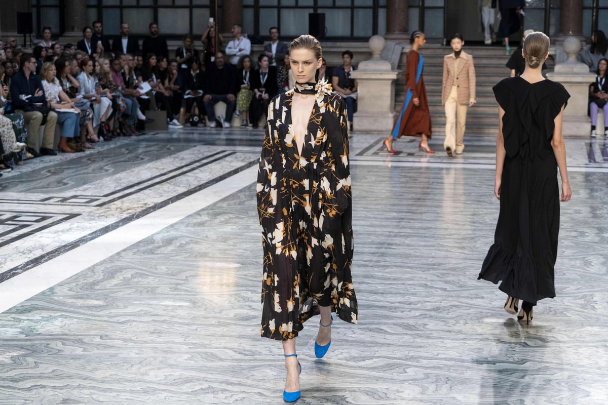 Victoria Beckham shows a dress-centric spring/summer 2020 collection | London Evening Standard