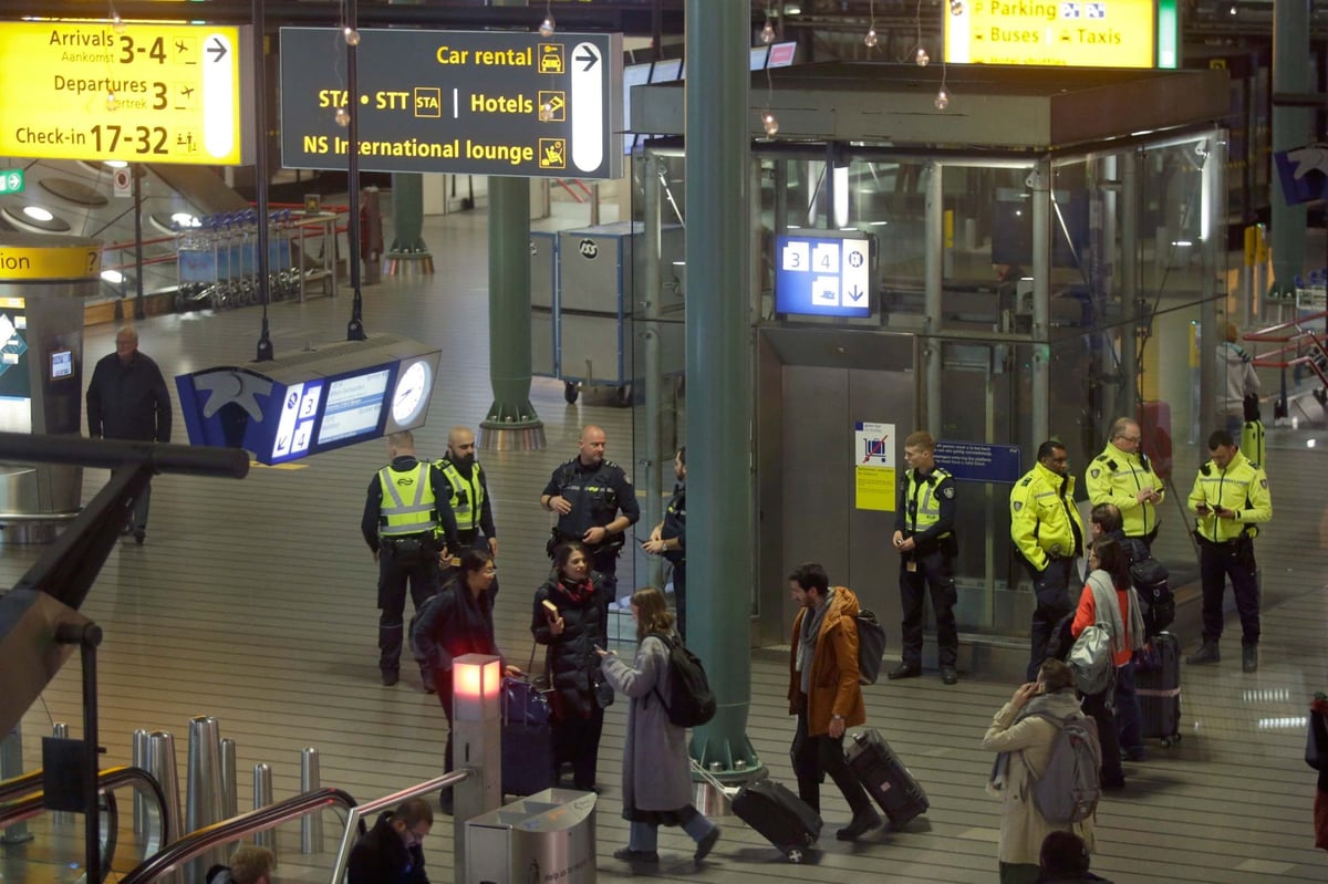 Schiphol Airport: False hijacking alarm causes major security alert in Amsterdam | London Evening Standard