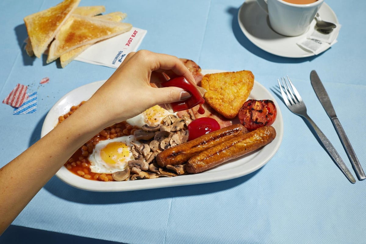 Seaweed sachets rolled out in takeaways across London as part of Just Eat partnership in bid to reduce single-use plastic | London Evening Standard