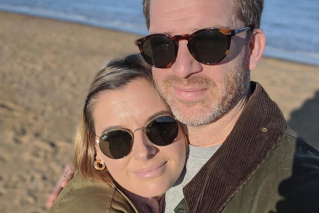 Clemmie Hooper scandal: Mummy blogger's husband Father of Daughters responds to wife's trolling revelations | London Evening Standard