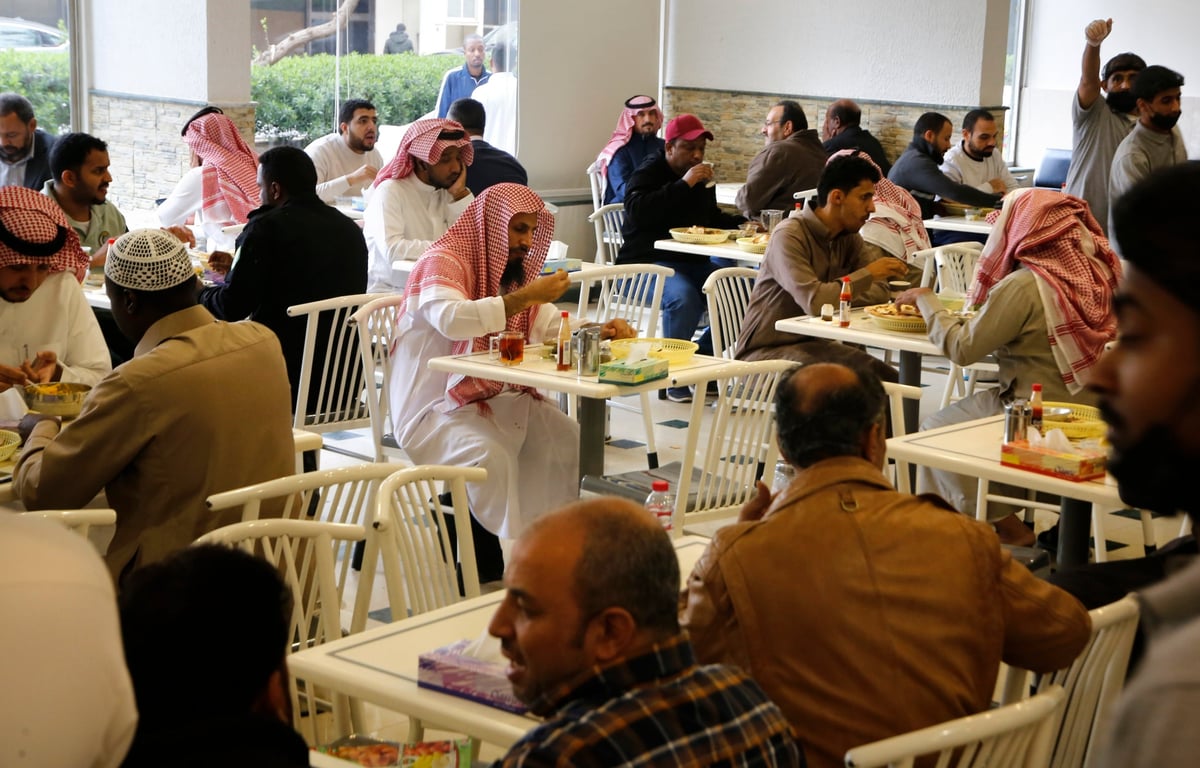 Saudi Arabia lifts ban on segregating men and women in restaurants | London Evening Standard