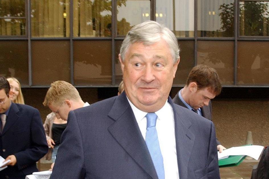 Geoffrey Robinson: Former Labour minister referred to police over 'claims irregularities' involving payments to female employee | London Evening Standard