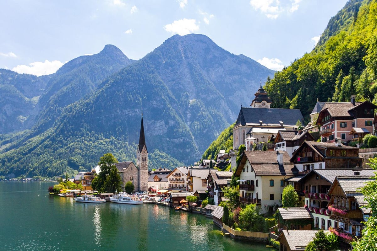 Austrian village that inspired Frozen ‘begs’ tourists to stay away | London Evening Standard