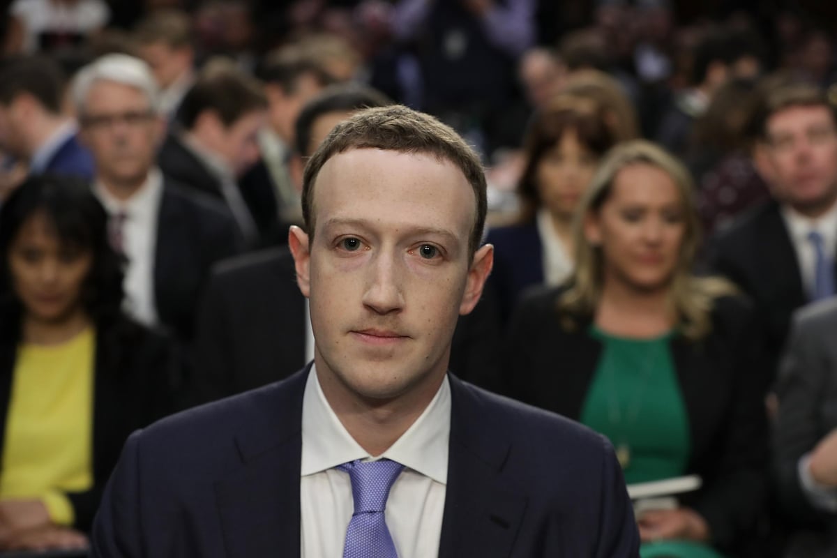 Mark Zuckerberg got Facebook employee to blow-dry his armpits before speeches, new book claims | London Evening Standard