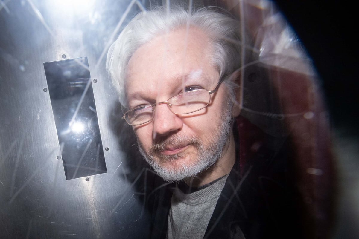 Julian Assange extradition case: You're an ordinary criminal, Wikileaks founder told as court battle begins | London Evening Standard