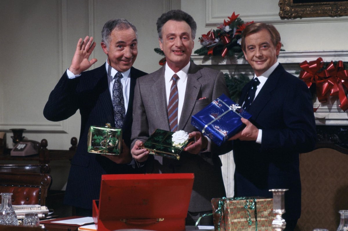 Derek Fowlds dead: Yes, Prime Minister and Basil Brush star dies aged 82 | London Evening Standard