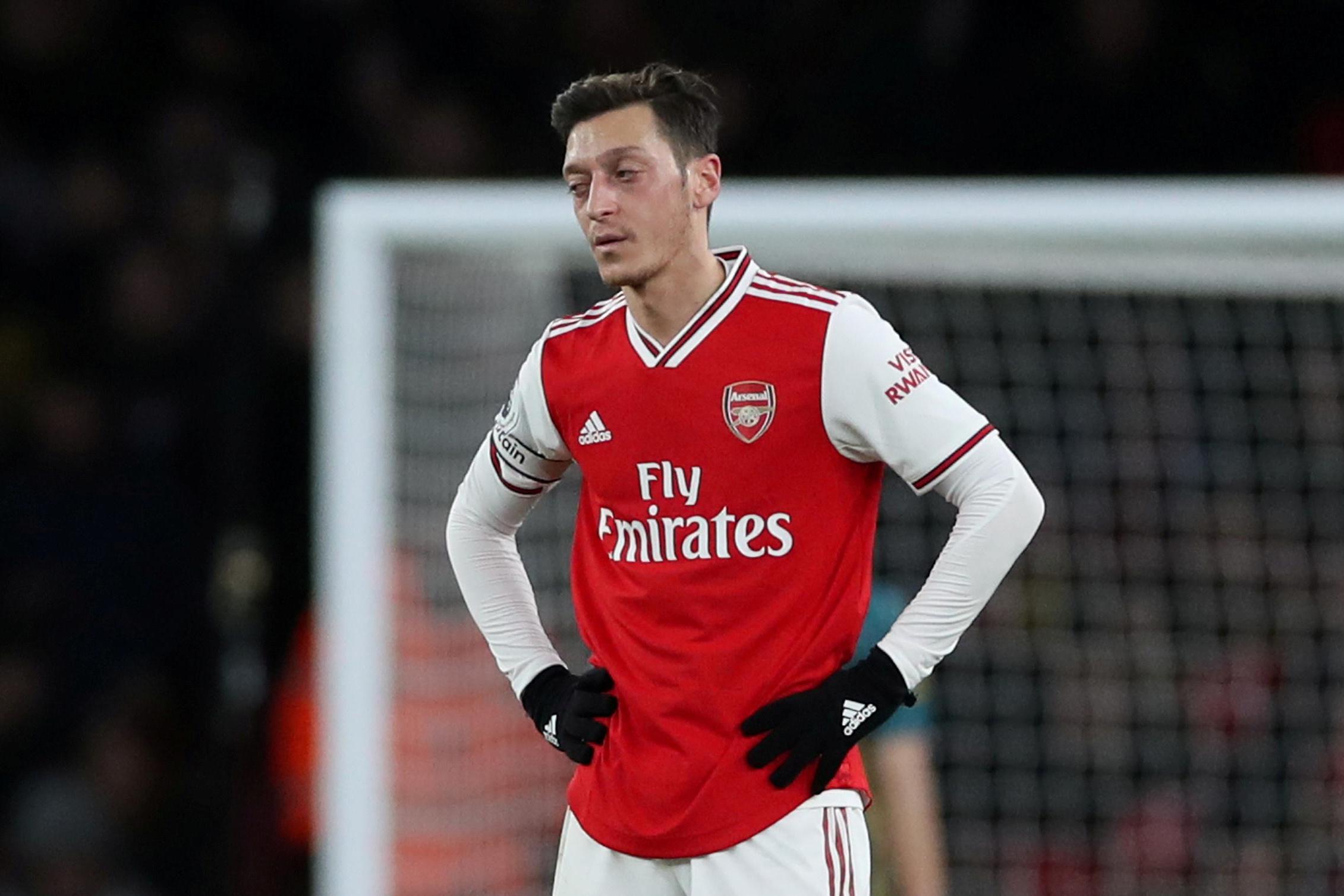 Parlour blasts Arsenal's lack of leadership amid Ozil pay-cut talks