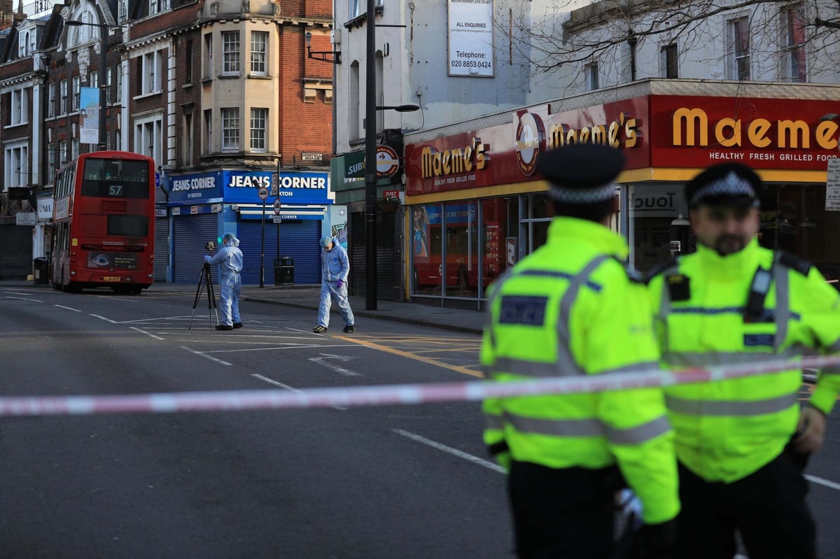 Streatham terrorist Sudesh Amman shot dead by police within 60 seconds of starting knife attack | London Evening Standard