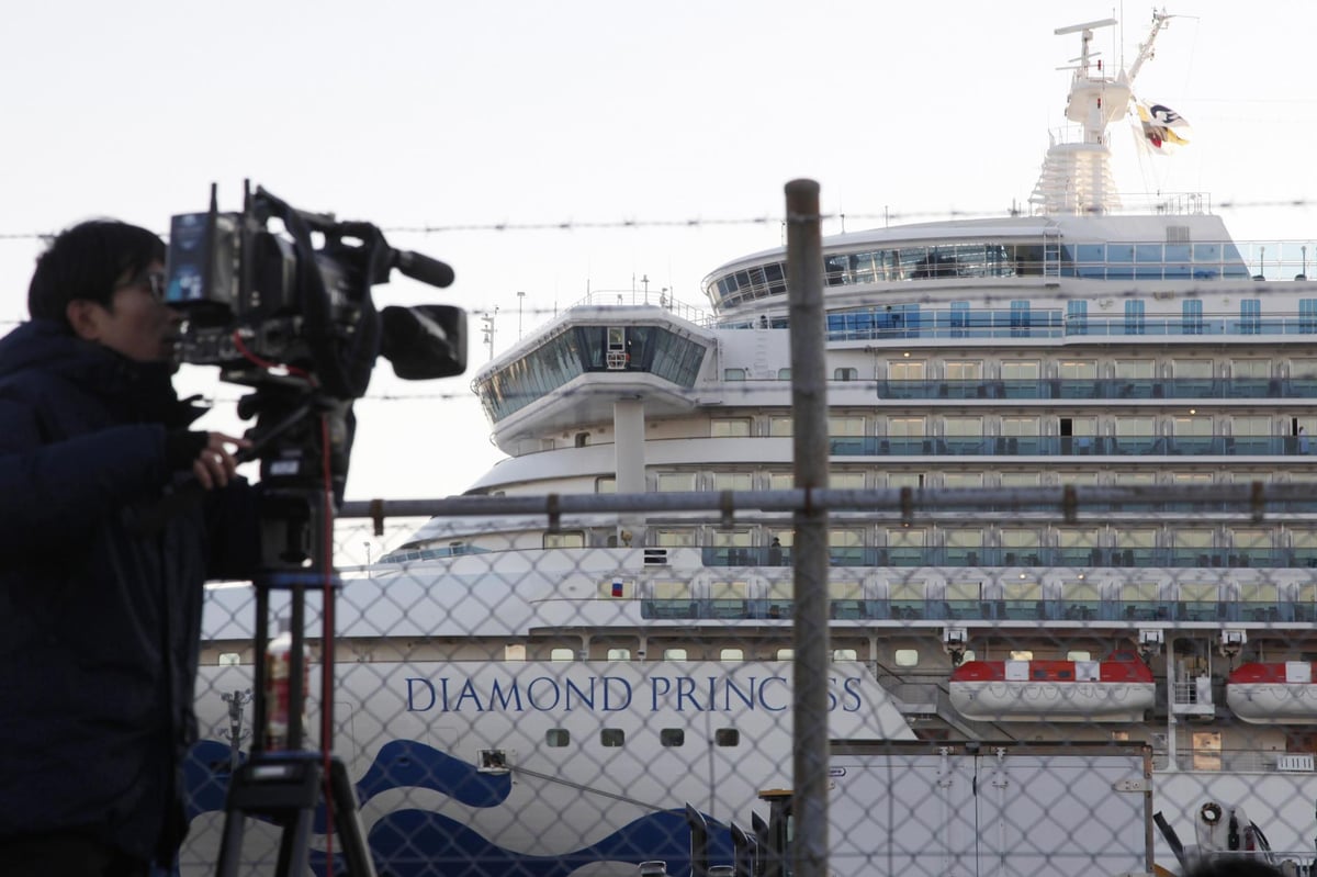 Two Irish passengers on board coronavirus cruise ship Diamond Princess diagnosed with deadly illness | London Evening Standard