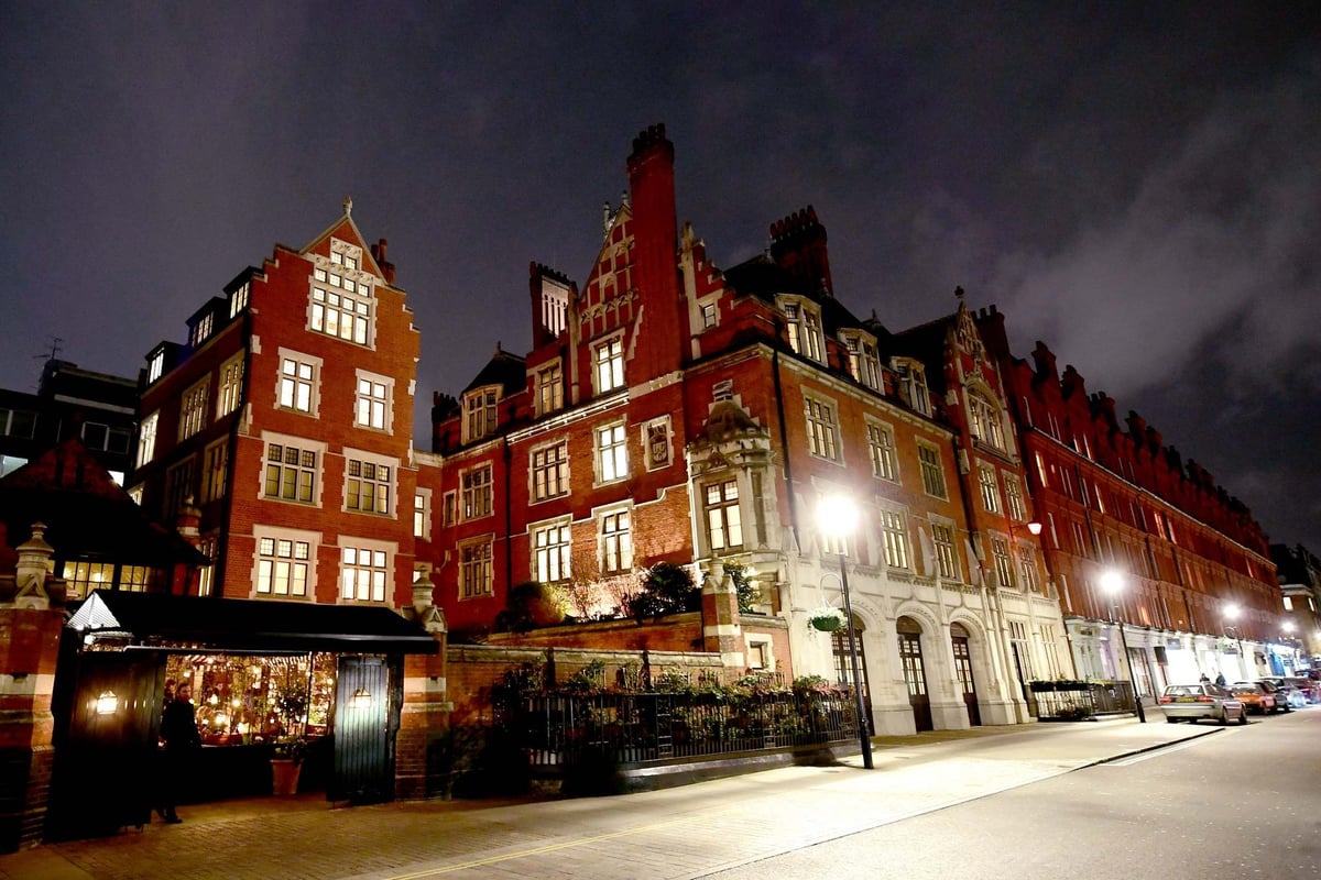 Chiltern Firehouse wins fight to open pavement café | London Evening Standard
