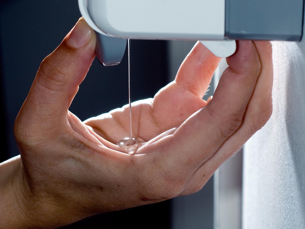 What are the benefits of hand sanitiser gel and can it be used to protect you from coronavirus? | London Evening Standard