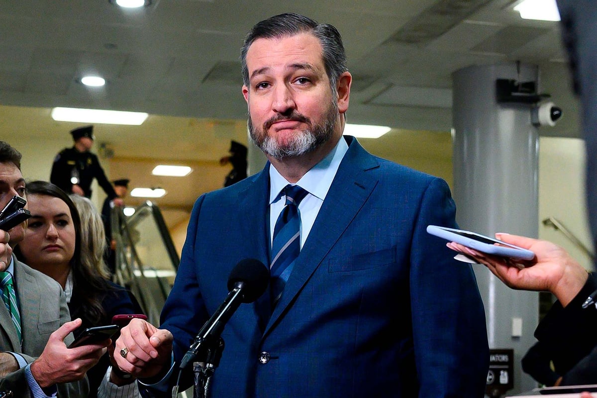 Senior US Republicans self-quarantine over contact with coronavirus patient | London Evening Standard