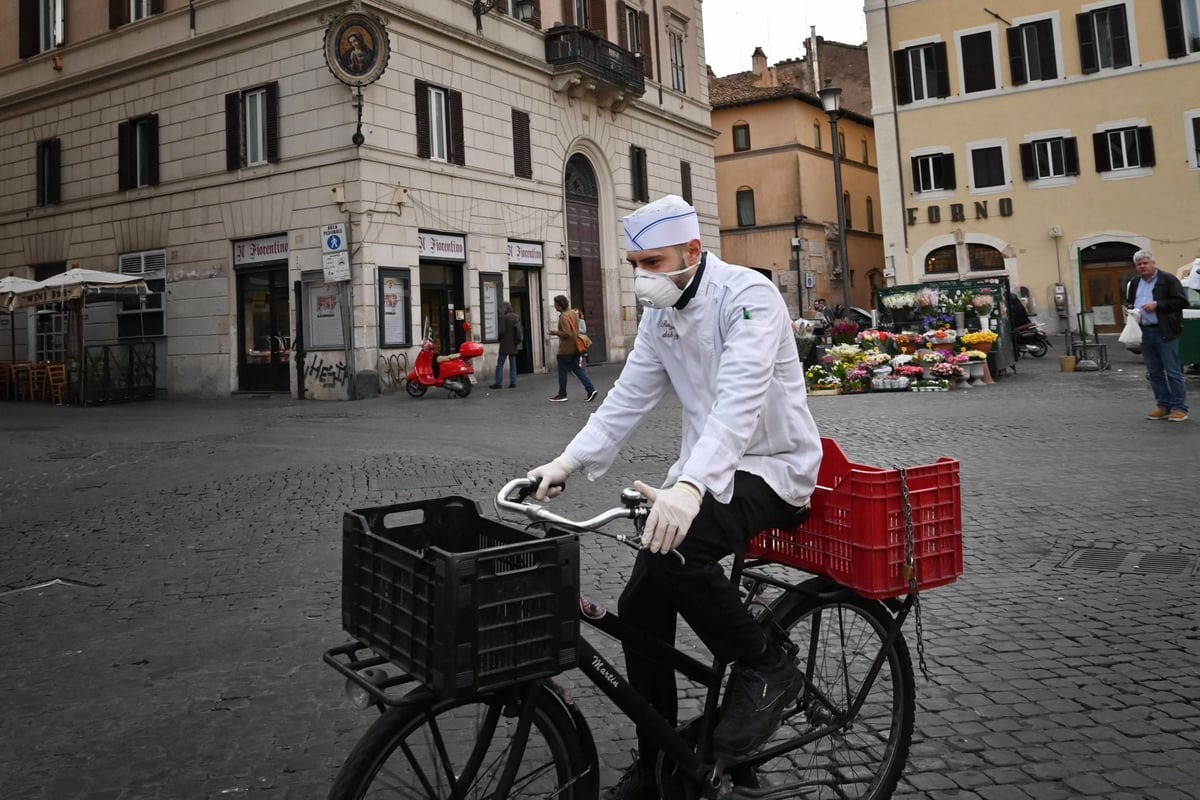 Italy's coronavirus death toll rises to more than 600 after 168 more deaths announced | London Evening Standard