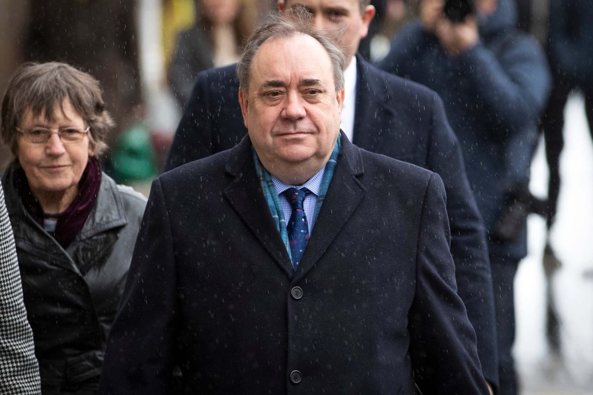 Scottish first minister Alex Salmond accused of grabbing woman's buttocks as they posed for photo, court hears | London Evening Standard