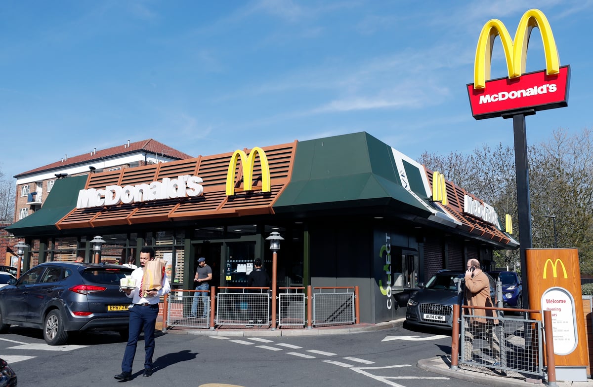 McDonald's Drive-Thru 'made for social distancing' and are safe to reopen, says Environment Secretary George Eustice | London Evening Standard