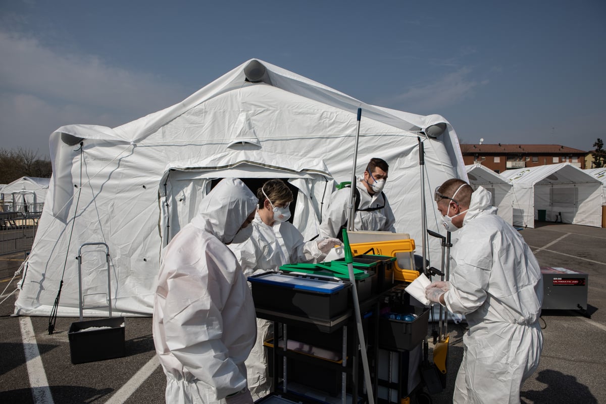 Countries around the world set up field hospitals to combat coronavirus pandemic | London Evening Standard