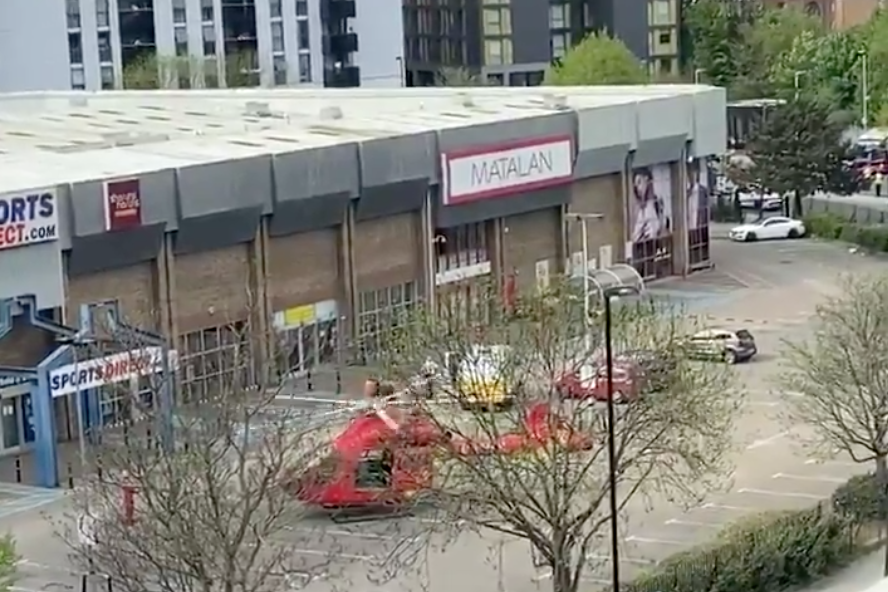 Teenage girl dies after falling from eighth-floor balcony in south London | London Evening Standard