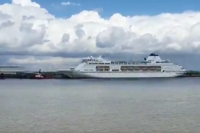 Thames ships join ports across world to sound horns for 1.2m workers stuck at sea due to coronavirus pandemic | London Evening Standard