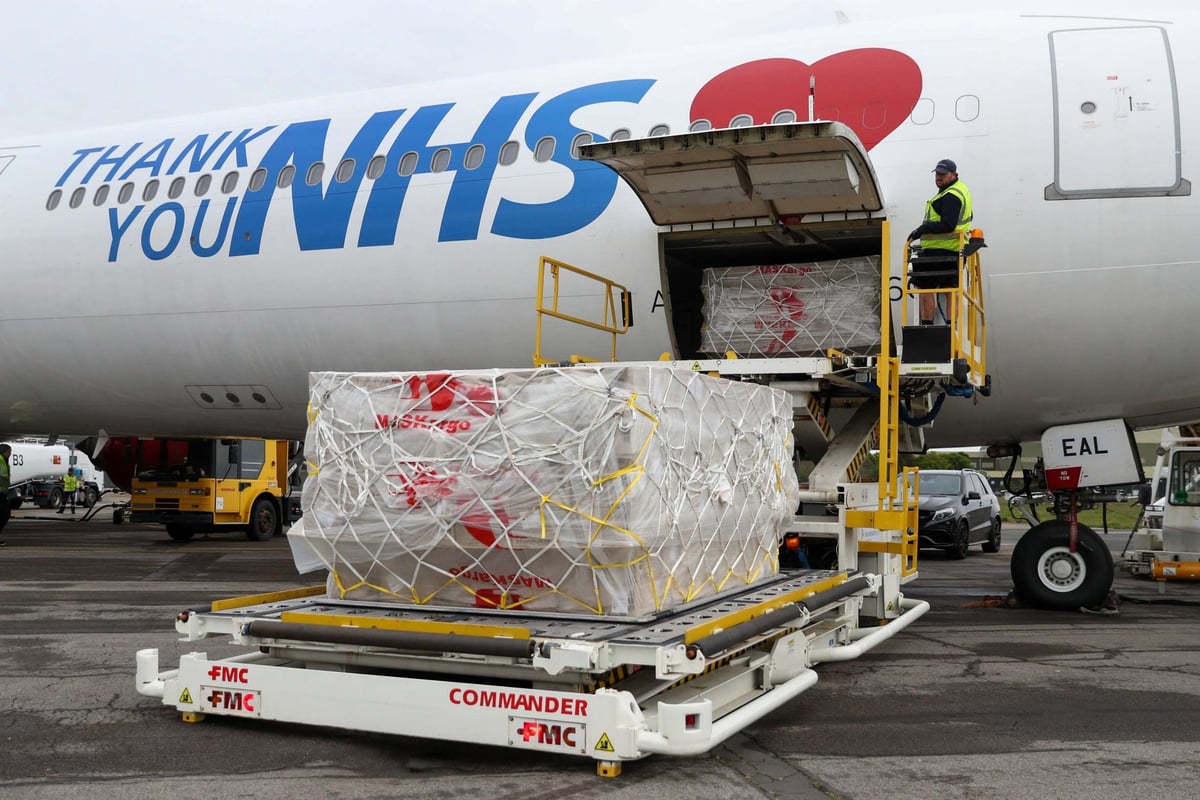 Passenger plane lands in UK carrying 10 million gloves for NHS staff on coronavirus frontline | London Evening Standard