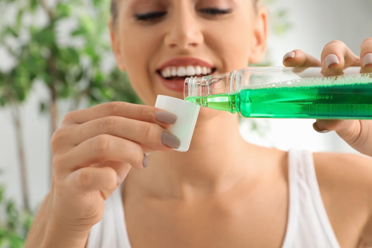 Use mouthwash and floss before cleaning your teeth, says viral TikTok video - and experts agree | London Evening Standard