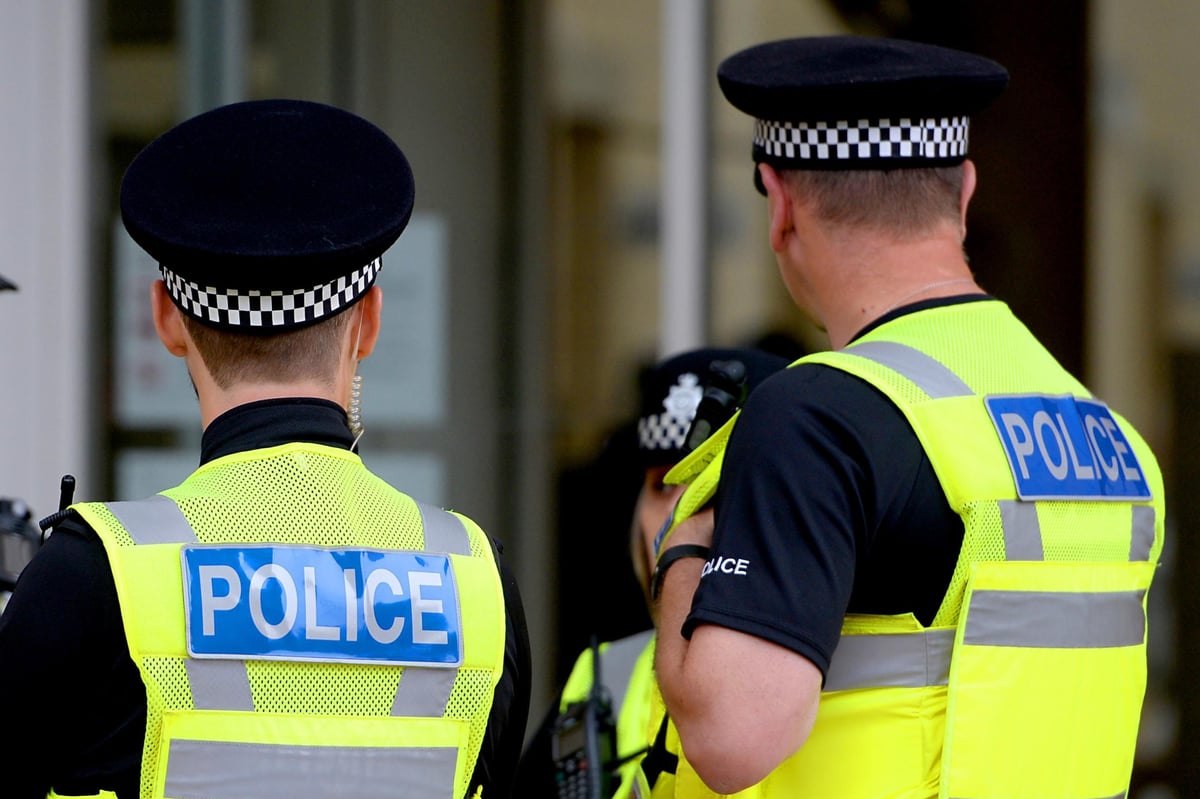 Derbyshire Police branded ‘bonkers’ for giving lockdown fines to friends who drove 5 miles for a walk